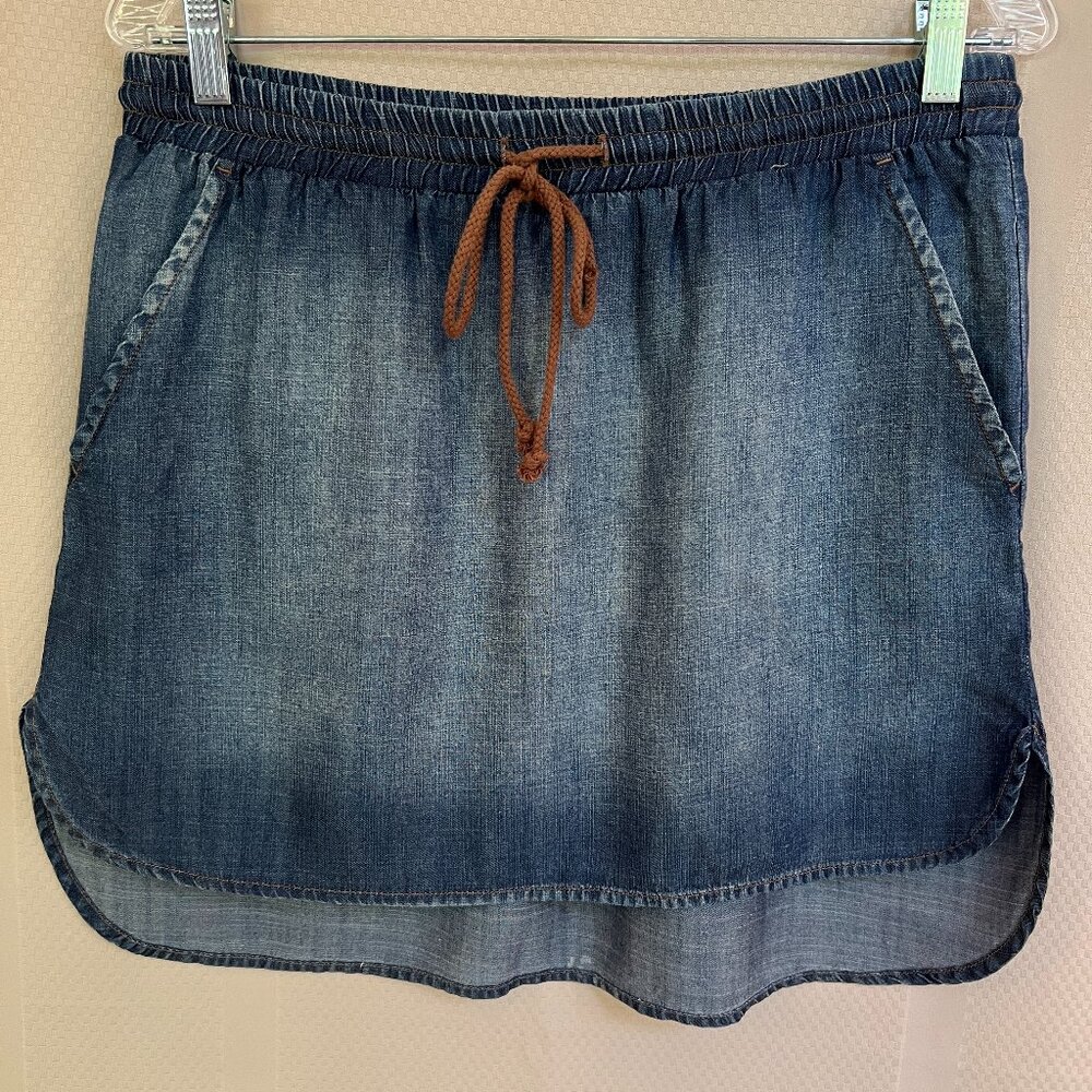 Bella Dahl Lightweight Denim Skirt Elastic Waist High/Low Side Slits Sz M